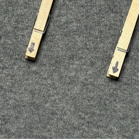 Chicos Cashmere Knit Pullover *Flaws - Picture 5 of 10